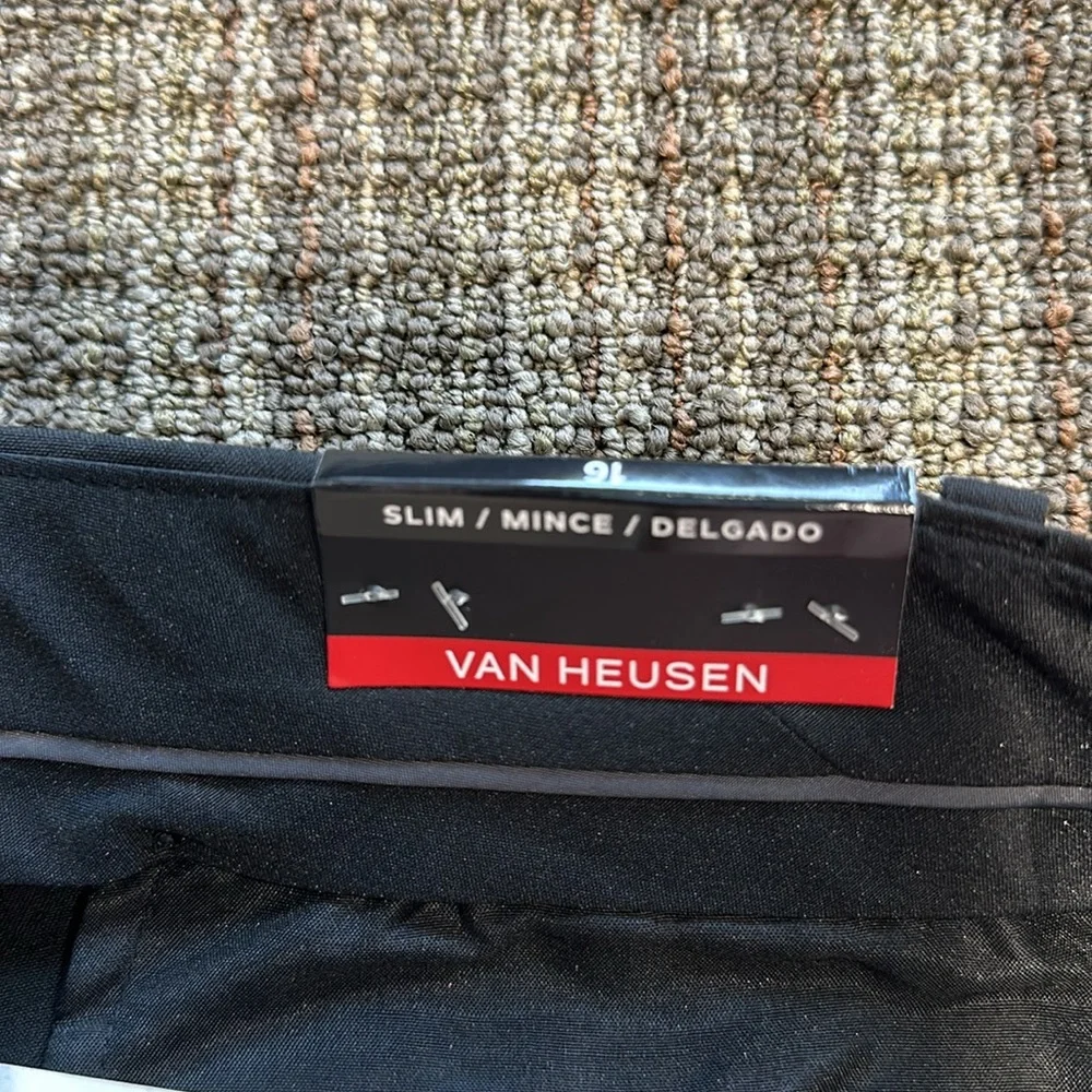 Van Heusen Youth dress slacks - Picture 3 of 5